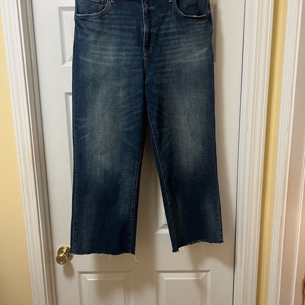 Wide-Leg Cropped Jeans in Dark Blue